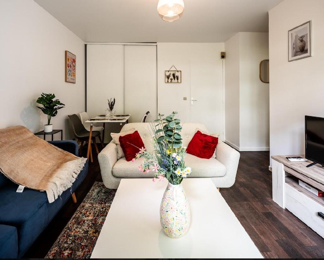 Appartement Le Havre De Paix A Suresnes Extérieur photo